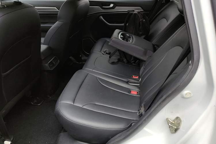 Used Haval H6 2018 Red-Label Sport Edition 1.5T Automatic Two-Wheel Drive Elite Model Left Rear Seat