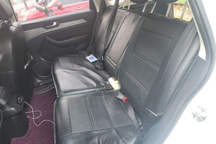 Used Haval H6 2018 Red-Label Sport Version 1.5T Manual Two-Wheel Drive Elite Model Left Rear Seat