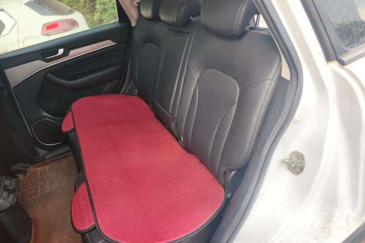 Used Haval H6 2018 Red-Label Sport Version 1.5T Manual Two-Wheel Drive Elite Model Left Rear Seat
