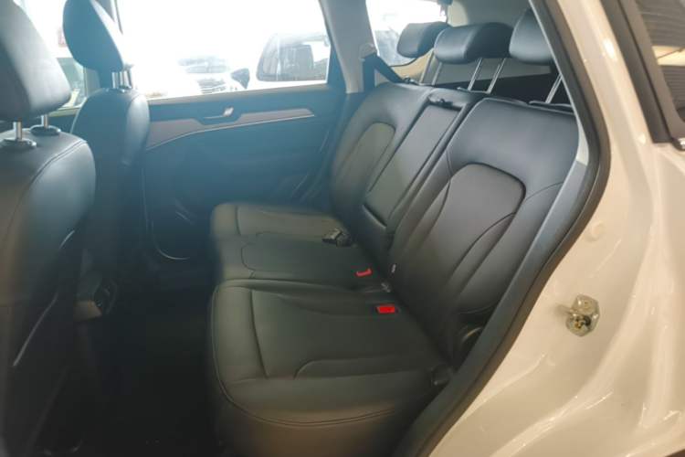 Used Haval H6 2018 Red-Label Sport Edition 1.5T Automatic Two-Wheel Drive Elite Model Left Rear Seat