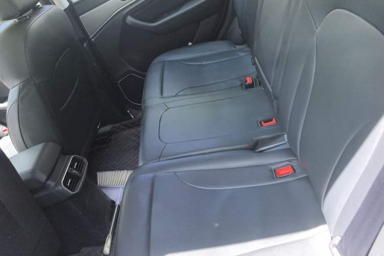 Used Haval H6 2018 Blue Label Sport Edition 1.5T Automatic Two-Wheel Drive Elite Model Left Rear Seat