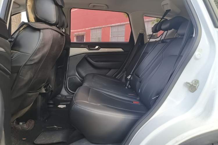 Used Haval H6 2018 Red-Label Sport Version 1.5T Manual Two-Wheel Drive Elite Model Left Rear Seat