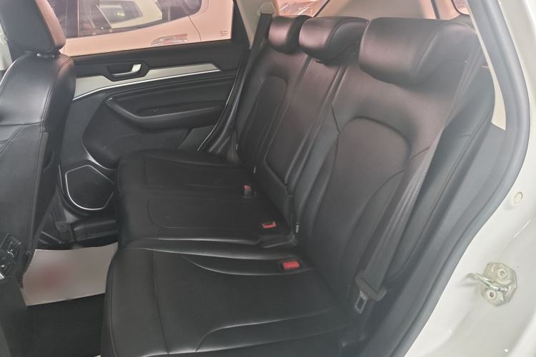 Used Haval H6 2018 Red-Label Sport Version 1.5T Manual Two-Wheel Drive Elite Model Left Rear Seat