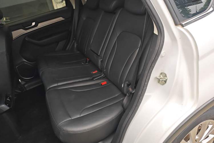 Used Haval H6 2018 Sport Edition 1.5T Automatic Two-Wheel Drive Elite Model China V Standard Left Rear Seat
