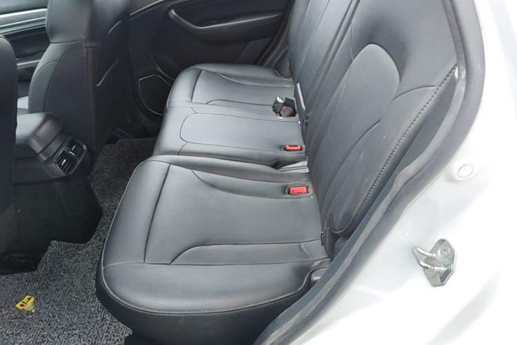 Used Haval H6 2018 Red-Label Sport Edition 1.5T Automatic Two-Wheel Drive Elite Model Left Rear Seat