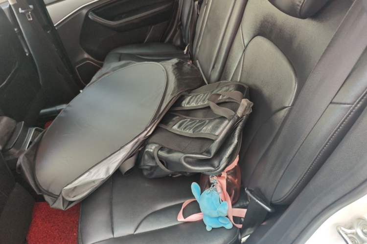 Used Haval H6 2018 Red-Label Sport Version 1.5T Manual Two-Wheel Drive Elite Model Left Rear Seat