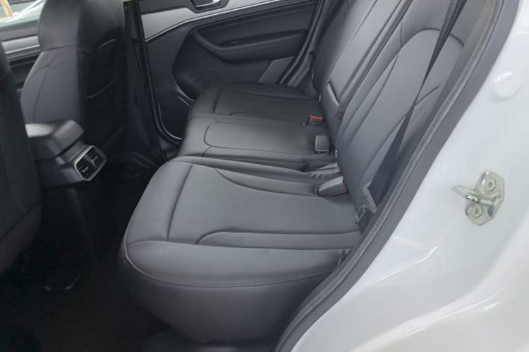 Used Haval H6 2018 Sport Edition 1.5T Automatic Two-Wheel Drive Elite Model China V Standard Left Rear Seat