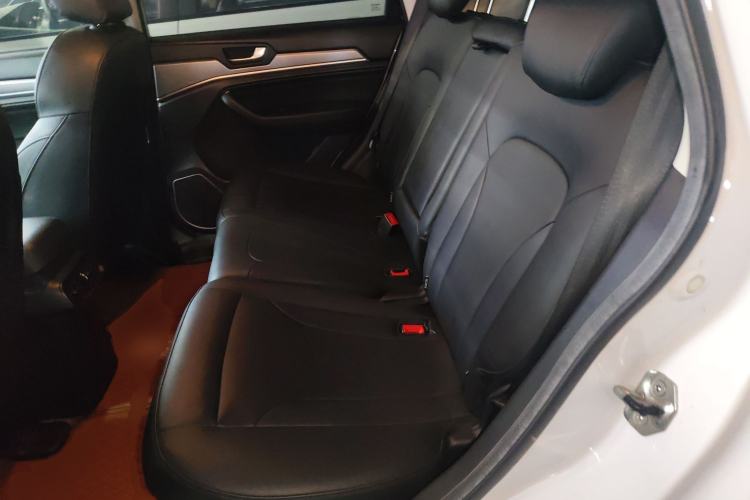Used Haval H6 2018 Red-Label Sport Version 1.5T Manual Two-Wheel Drive Elite Model Left Rear Seat