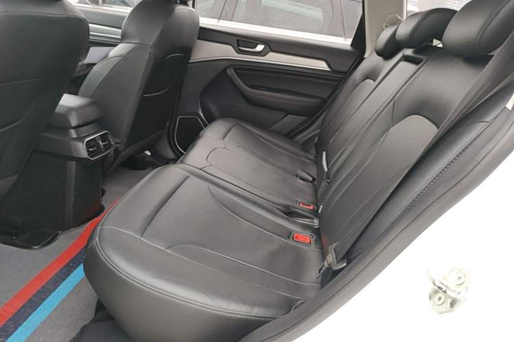 Used Haval H6 2018 Sport Edition 1.5T Automatic Two-Wheel Drive Elite Model China V Standard Left Rear Seat
