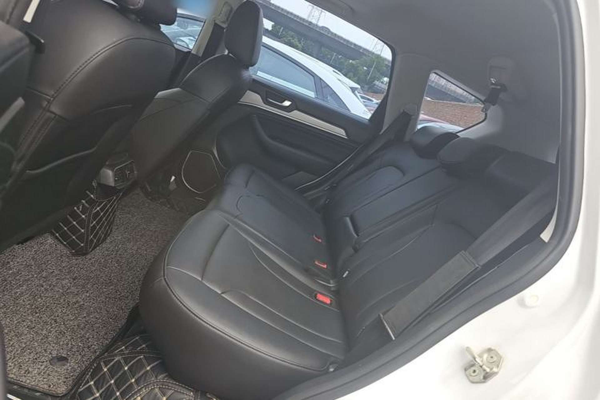 Used Haval H6 2018 Red-Label Sport Edition 1.5T Automatic Two-Wheel Drive Elite Model Left Rear Seat