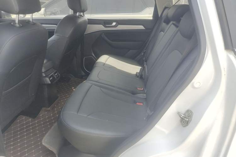 Used Haval H6 2018 Sport Edition 1.5T Manual Two-Wheel Drive Elite Model China V Standard Left Rear Seat