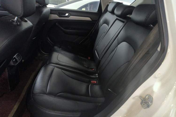 Used Haval H6 2018 Sport Edition 1.5T Manual Two-Wheel Drive Elite Model China V Standard Left Rear Seat