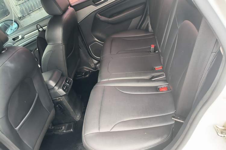 Used Haval H6 2018 Red-Label Sport Edition 1.5T Automatic Two-Wheel Drive Elite Model Left Rear Seat