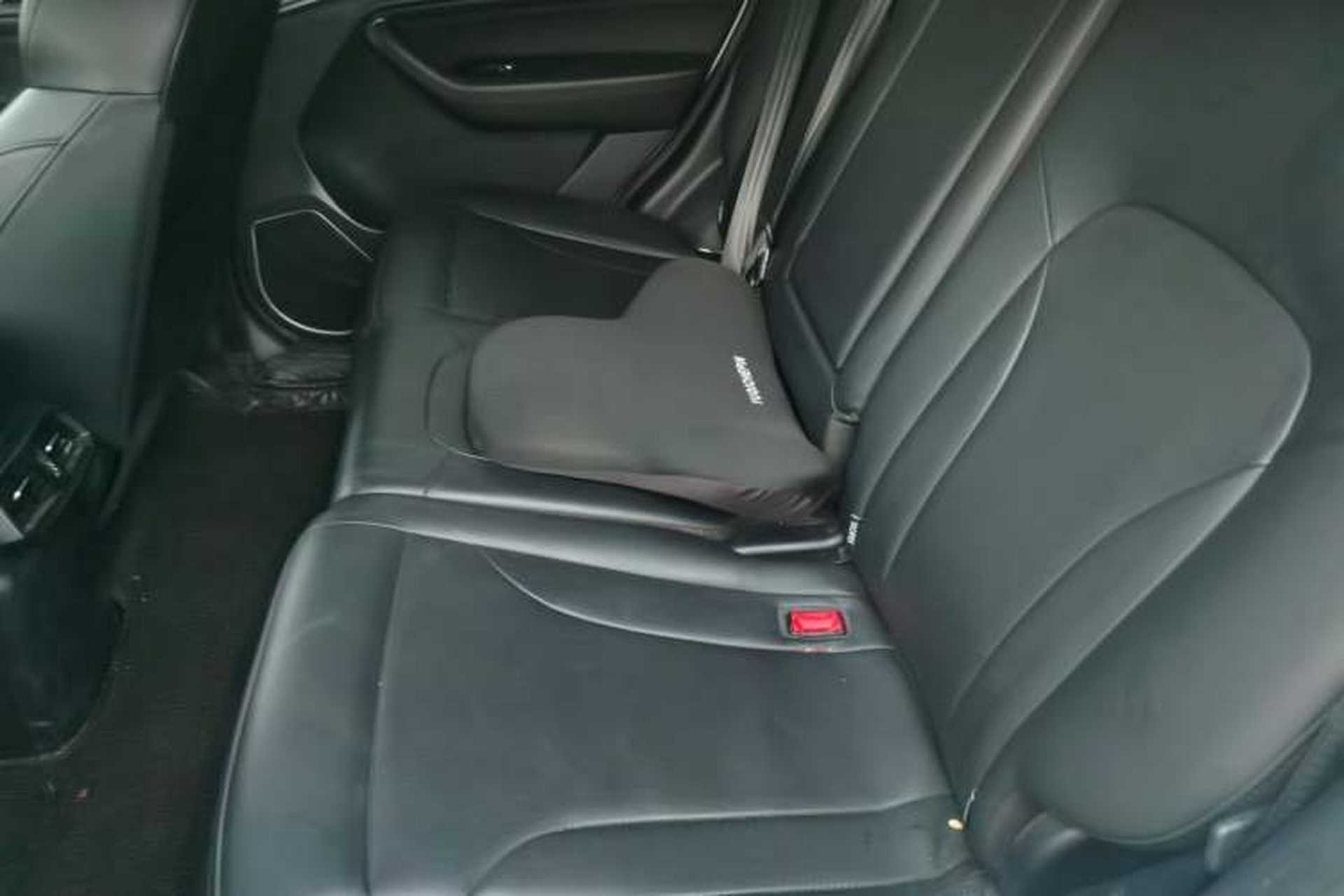 Used Haval H6 2018 Red-Label Sport Version 1.5T Manual Two-Wheel Drive Elite Model Left Rear Seat