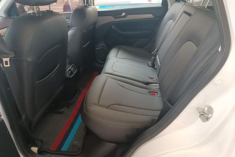 Used Haval H6 2018 Sport Edition 1.5T Manual Two-Wheel Drive Elite Model China V Standard Left Rear Seat