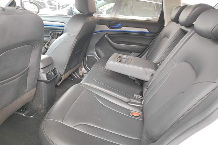 Used Haval H6 2018 Sport Edition 1.5T Manual Two-Wheel Drive Elite Model China V Standard Left Rear Seat