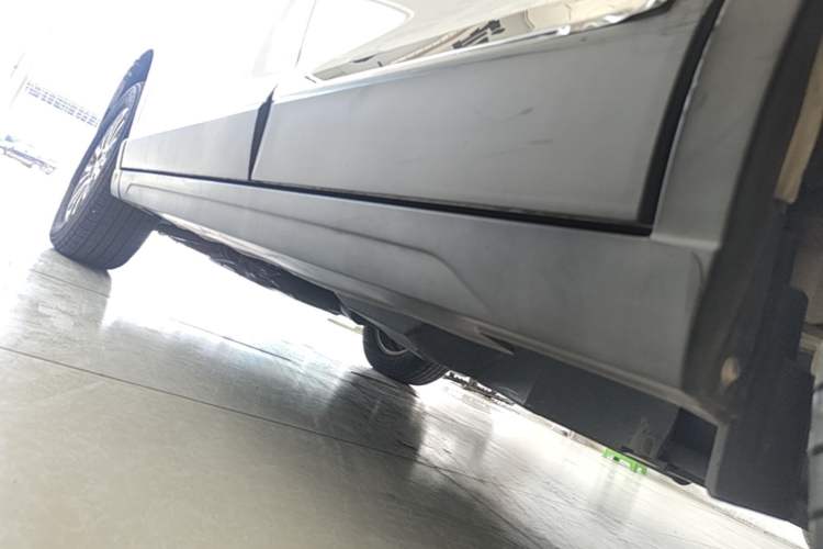 Used Haval H6 2018 Blue Label Sport Edition 1.5T Automatic Two-Wheel Drive Elite Model Left Side Sill