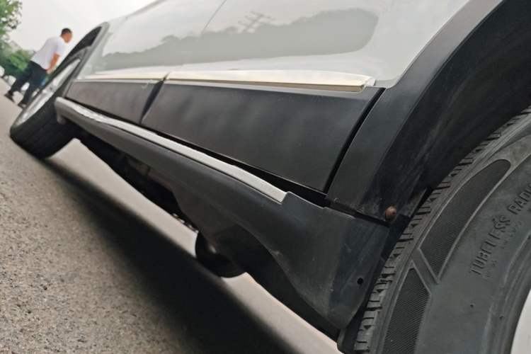 Used Haval H6 2018 Sport Edition 1.5T Manual Two-Wheel Drive Elite Model China V Standard Left Side Sill