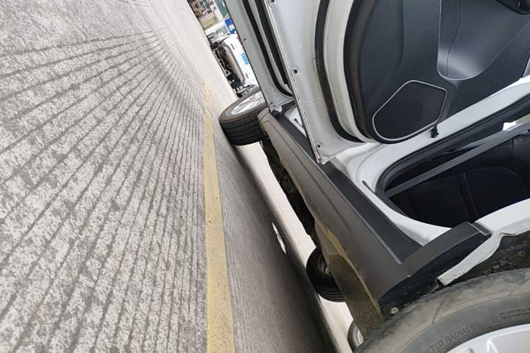 Used Haval H6 2018 Sport Edition 1.5T Automatic Two-Wheel Drive Elite Model China V Standard Left Side Sill