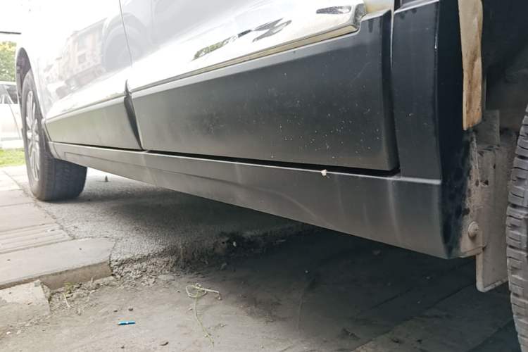 Used Haval H6 2018 Blue Label Sport Edition 1.5T Automatic Two-Wheel Drive Elite Model Left Side Sill
