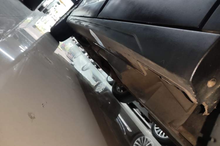 Used Haval H6 2018 Red-Label Sport Edition 1.5T Automatic Two-Wheel Drive Elite Model Left Side Sill