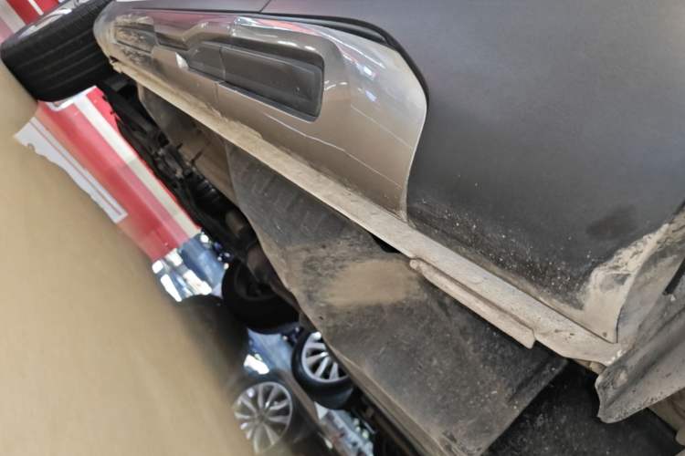 Used Haval H6 2018 Red-Label 1.5T Automatic Luxury Model Left Side Sill