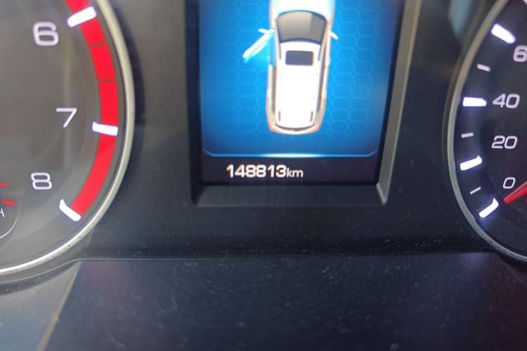 Used Haval H6 2018 Sport Edition 1.5T Manual Two-Wheel Drive Elite Model China V Standard Odometer Close Up