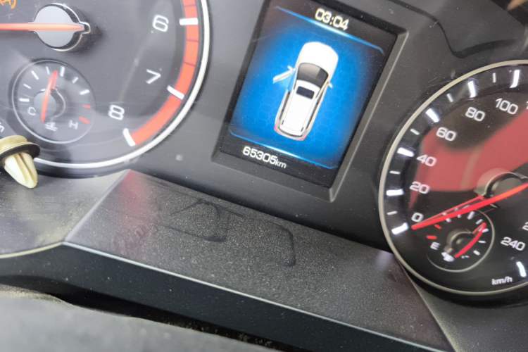 Used Haval H6 2018 Sport Edition 1.5T Manual Two-Wheel Drive Elite Model China V Standard Odometer Close Up