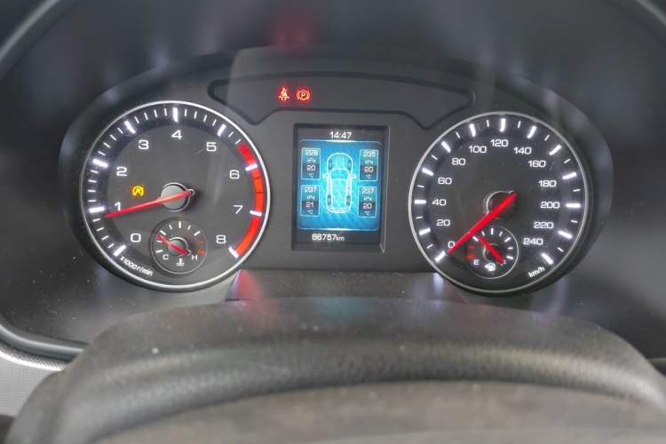 Used Haval H6 2018 Red-Label Sport Version 1.5T Manual Two-Wheel Drive Elite Model Odometer Close Up