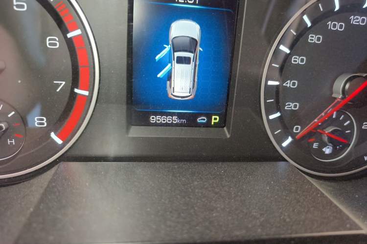Used Haval H6 2018 Sport Edition 1.5T Automatic Two-Wheel Drive Elite Model China V Standard Odometer Close Up