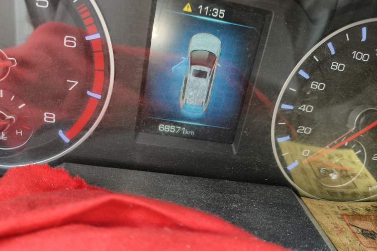 Used Haval H6 2018 Red-Label Sport Version 1.5T Manual Two-Wheel Drive Elite Model Odometer Close Up