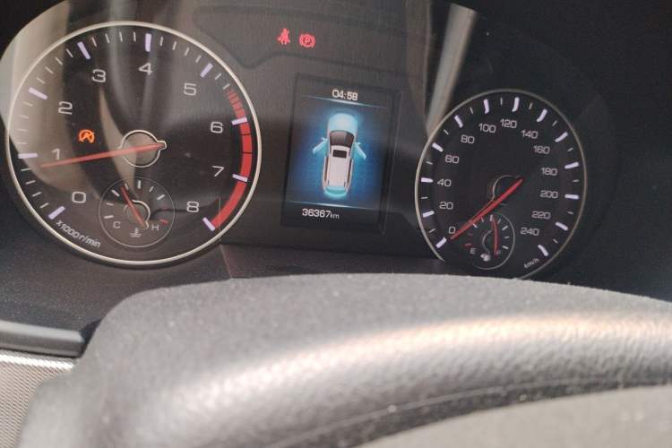 Used Haval H6 2018 Red-Label Sport Version 1.5T Manual Two-Wheel Drive Elite Model Odometer Close Up
