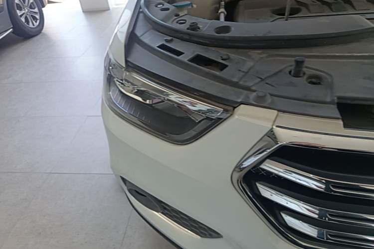 Used Haval H6 2018 Blue Label Sport Edition 1.5T Automatic Two-Wheel Drive Elite Model Right Front Headlight