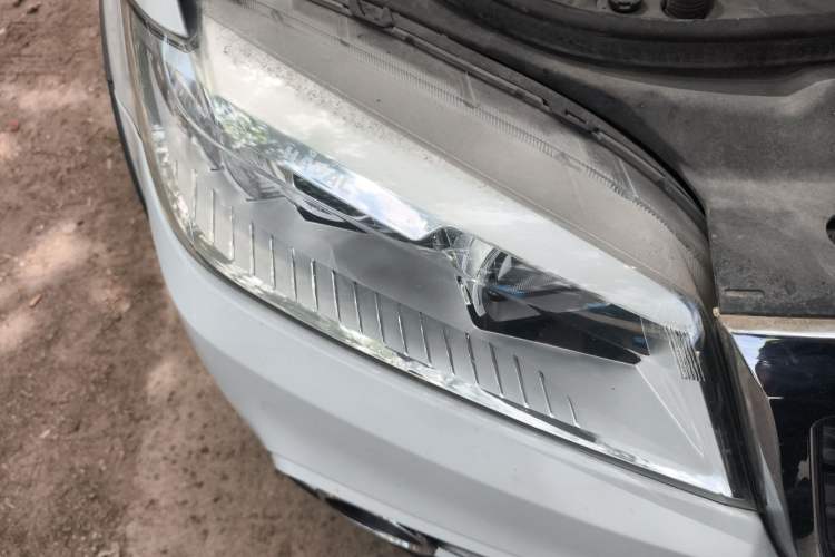 Used Haval H6 2018 Red-Label Sport Version 1.5T Manual Two-Wheel Drive Elite Model Right Front Headlight
