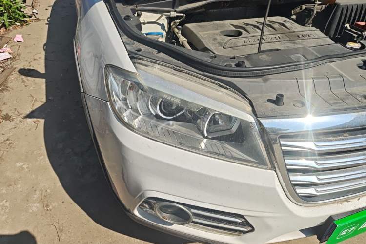 Used Haval H6 2018 Red-Label Sport Edition 1.5T Automatic Two-Wheel Drive Elite Model Right Front Headlight