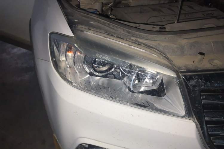 Used Haval H6 2018 Red-Label Sport Edition 1.5T Automatic Two-Wheel Drive Elite Model Right Front Headlight