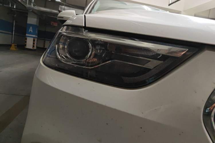 Used Haval H6 2018 Blue Label Sport Edition 1.5T Automatic Two-Wheel Drive Elite Model Right Front Headlight