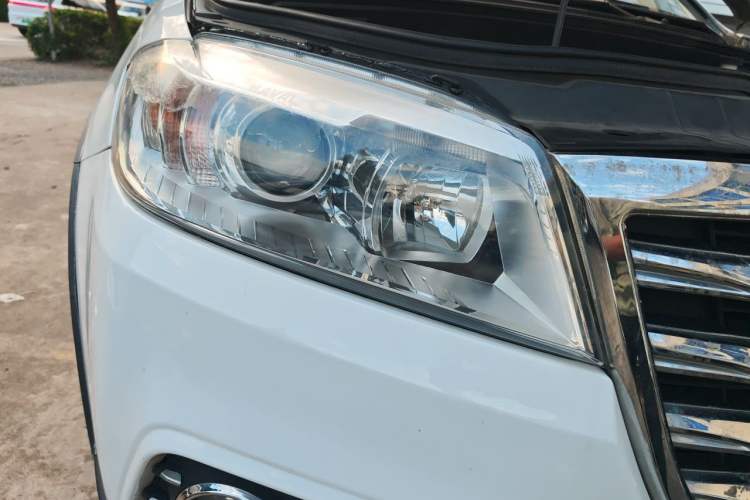 Used Haval H6 2018 Red-Label Sport Edition 1.5T Automatic Two-Wheel Drive Elite Model Right Front Headlight