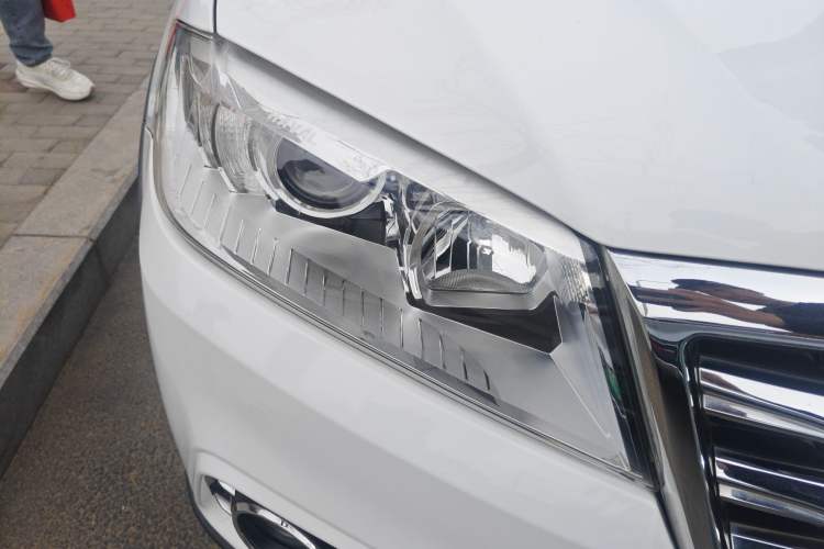Used Haval H6 2018 Red-Label Sport Edition 1.5T Automatic Two-Wheel Drive Prestige Model Right Front Headlight
