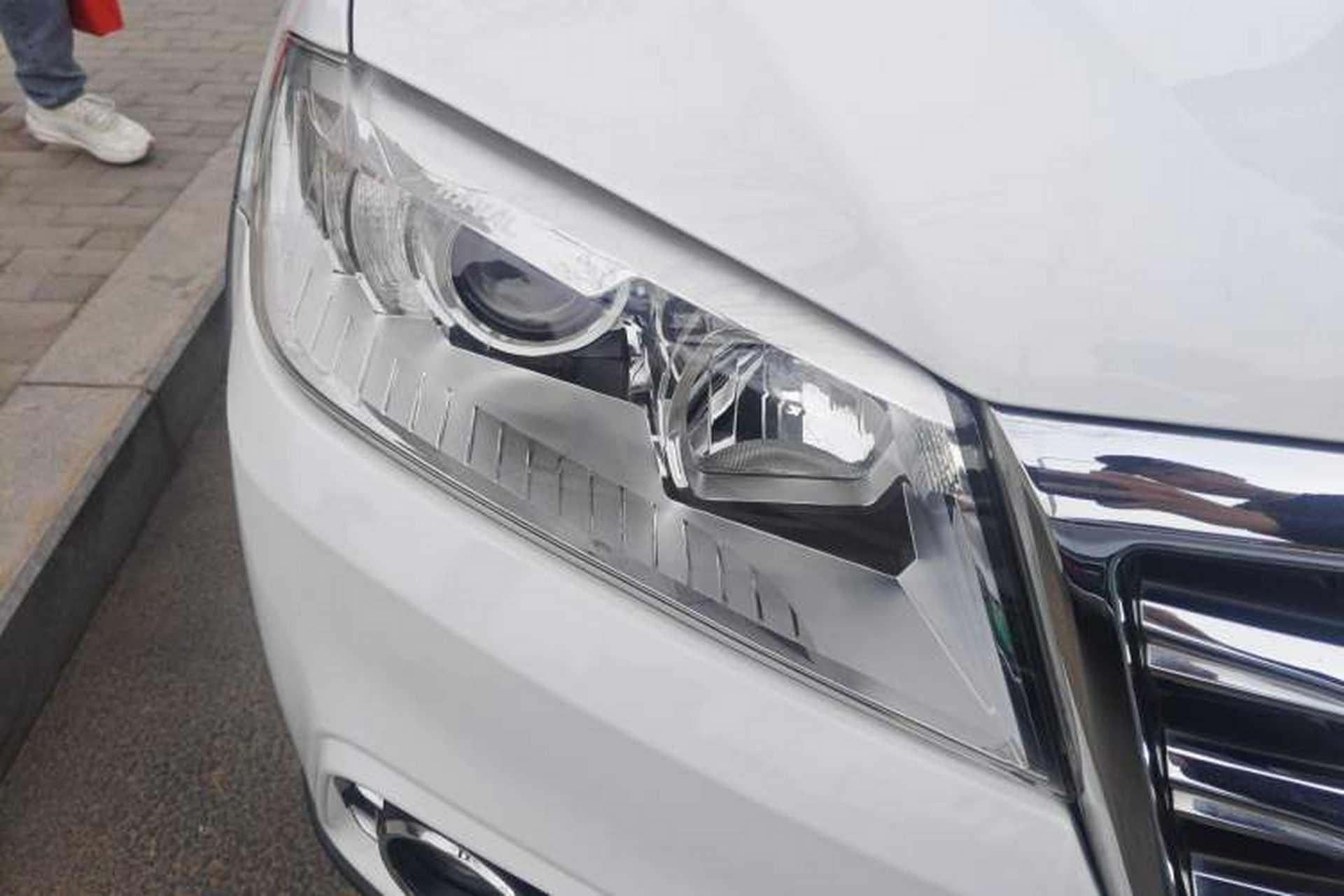 Used Haval H6 2018 Red-Label Sport Edition 1.5T Automatic Two-Wheel Drive Prestige Model Right Front Headlight