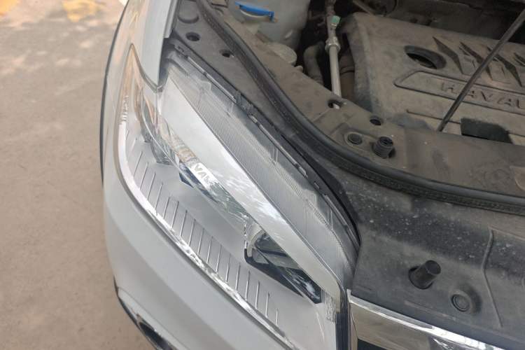 Used Haval H6 2018 Red-Label Sport Version 1.5T Manual Two-Wheel Drive Elite Model Right Front Headlight