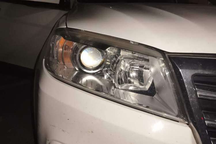 Used Haval H6 2018 Red-Label Sport Edition 1.5T Automatic Two-Wheel Drive Elite Model Right Front Headlight