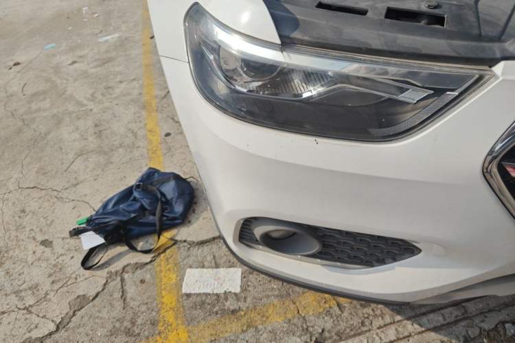 Used Haval H6 2018 Blue Label Sport Edition 1.5T Automatic Two-Wheel Drive Elite Model Right Front Headlight