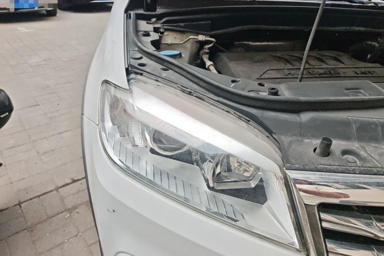 Used Haval H6 2018 Red-Label Sport Edition 1.5T Automatic Two-Wheel Drive Prestige Model Right Front Headlight