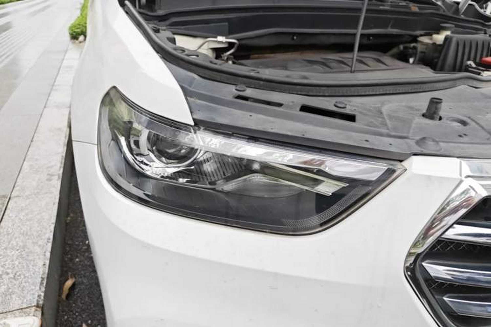 Used Haval H6 2018 Blue Label Sport Edition 1.5T Automatic Two-Wheel Drive Elite Model Right Front Headlight