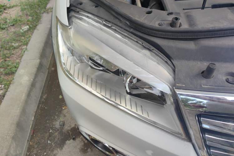 Used Haval H6 2018 Sport Edition 1.5T Automatic Two-Wheel Drive Elite Model China V Standard Right Front Headlight