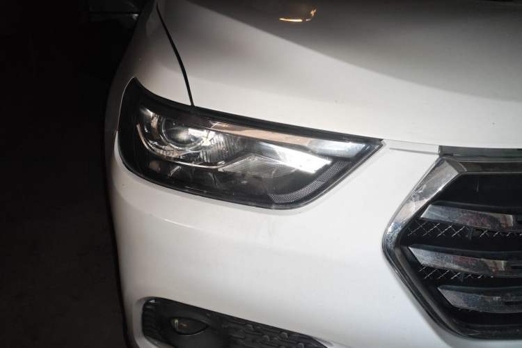 Used Haval H6 2018 Blue Label Sport Edition 1.5T Automatic Two-Wheel Drive Elite Model Right Front Headlight