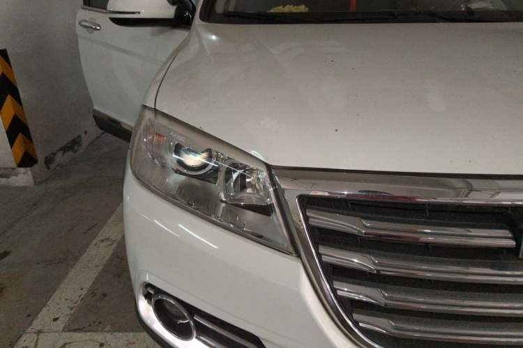 Used Haval H6 2018 Red-Label Sport Edition 1.5T Automatic Two-Wheel Drive Elite Model Right Front Headlight