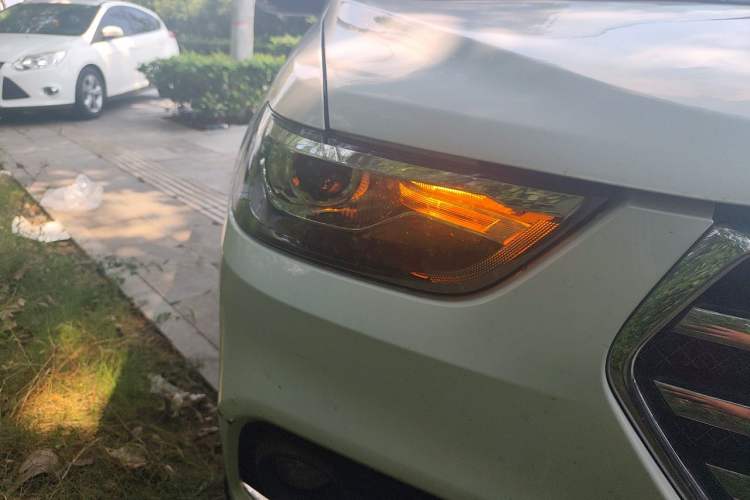 Used Haval H6 2018 Sport Edition 1.5T Automatic Two-Wheel Drive Elite Model China V Standard Right Front Headlight