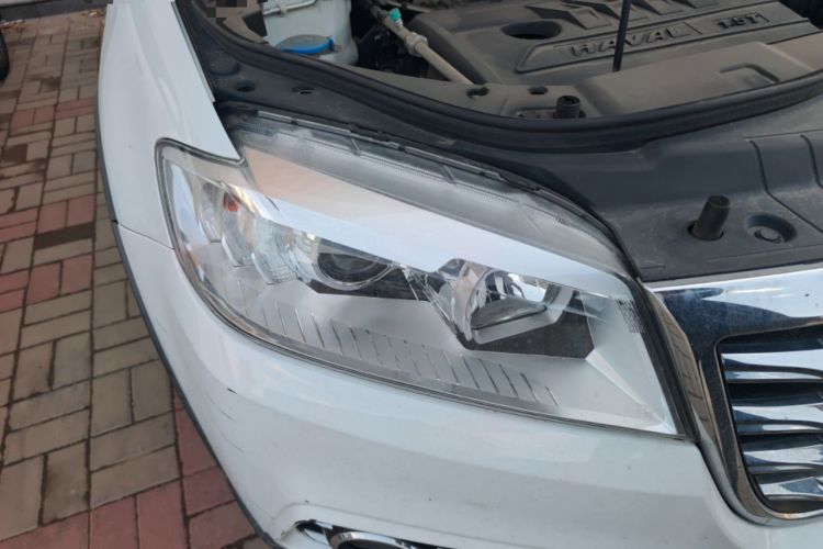 Used Haval H6 2018 Sport Edition 1.5T Manual Two-Wheel Drive Elite Model China V Standard Right Front Headlight